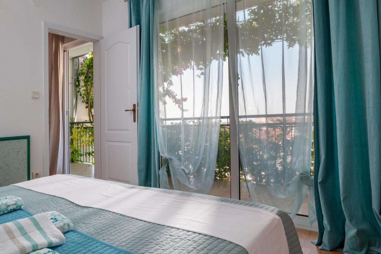 Apartments Leut 80M From The Sea Podgora Oda fotoğraf
