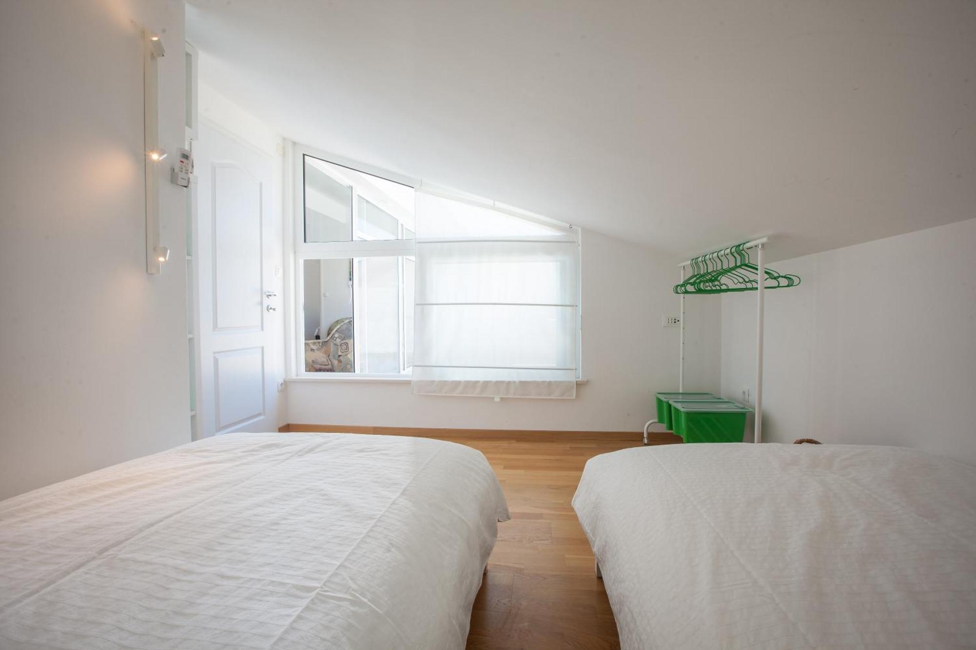 Apartments Leut 80M From The Sea Podgora Oda fotoğraf