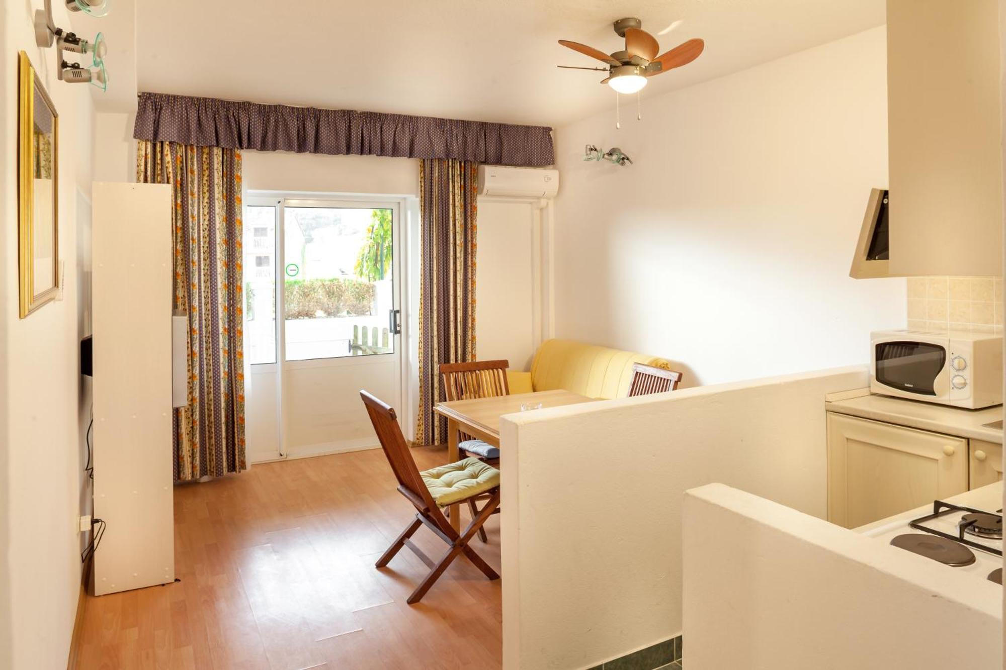 Apartments Leut 80M From The Sea Podgora Oda fotoğraf