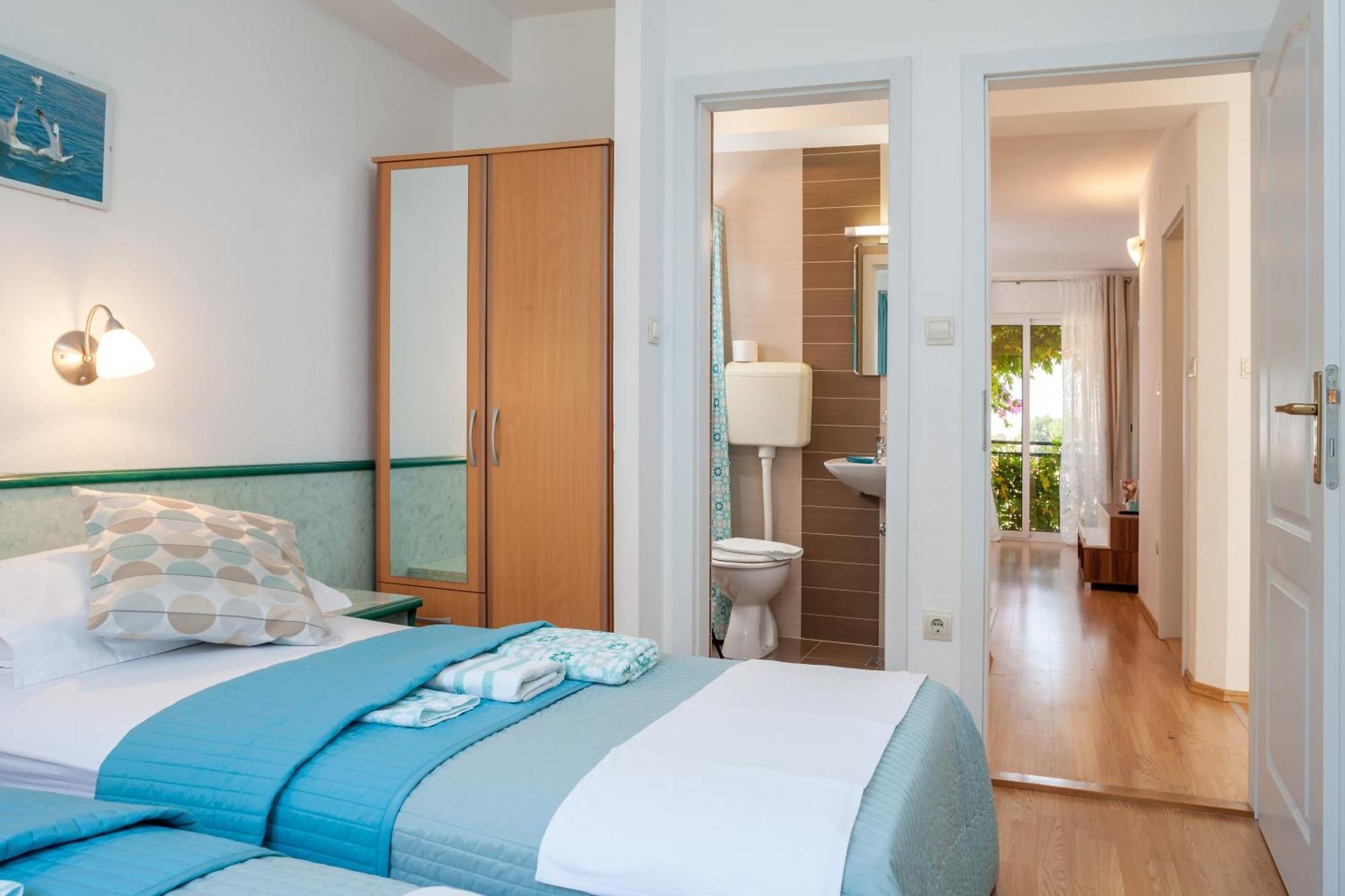 Apartments Leut 80M From The Sea Podgora Oda fotoğraf