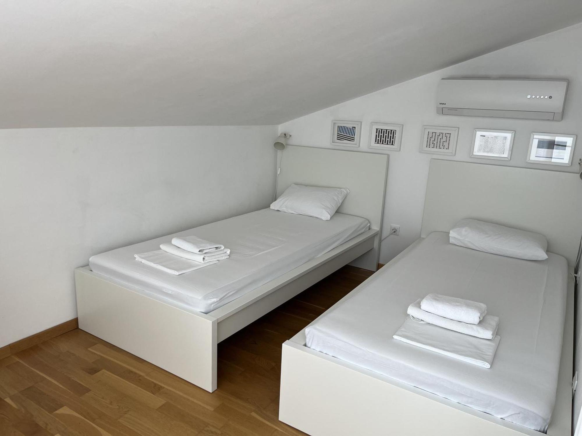 Apartments Leut 80M From The Sea Podgora Oda fotoğraf